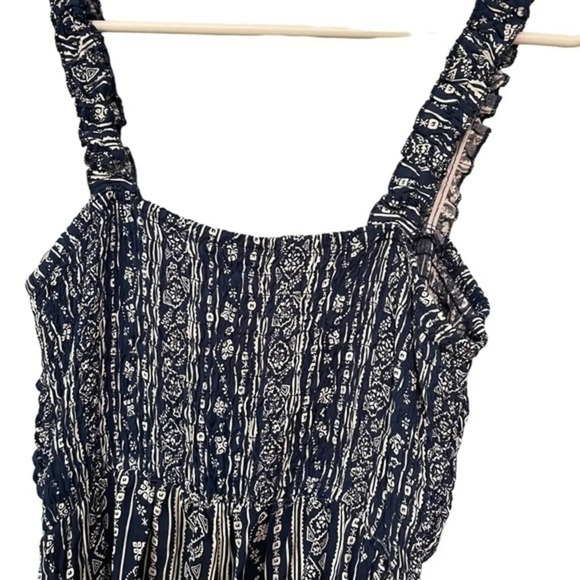 🔹5/$25🔹‎ Lily Rose Juniors Blue and White Smocked Sleeveless Romper. Medium - Picture 6 of 10
